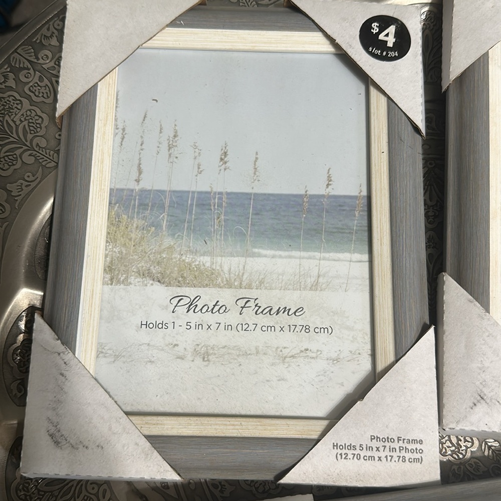 ☀️5/$20 Gray Photo Frame Set. - Picture 3 of 4